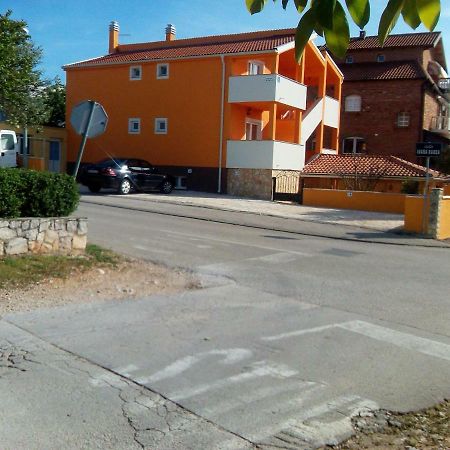 Apartments Batarilo Biograd Na Moru Eksteriør bilde