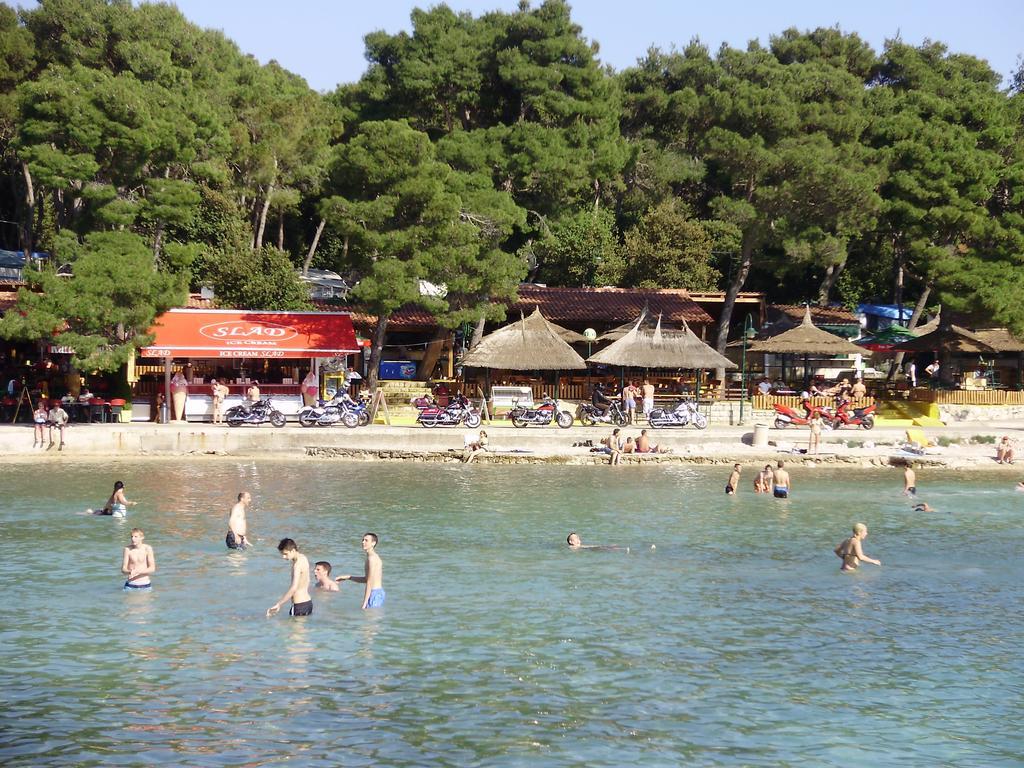 Apartments Batarilo Biograd Na Moru Eksteriør bilde