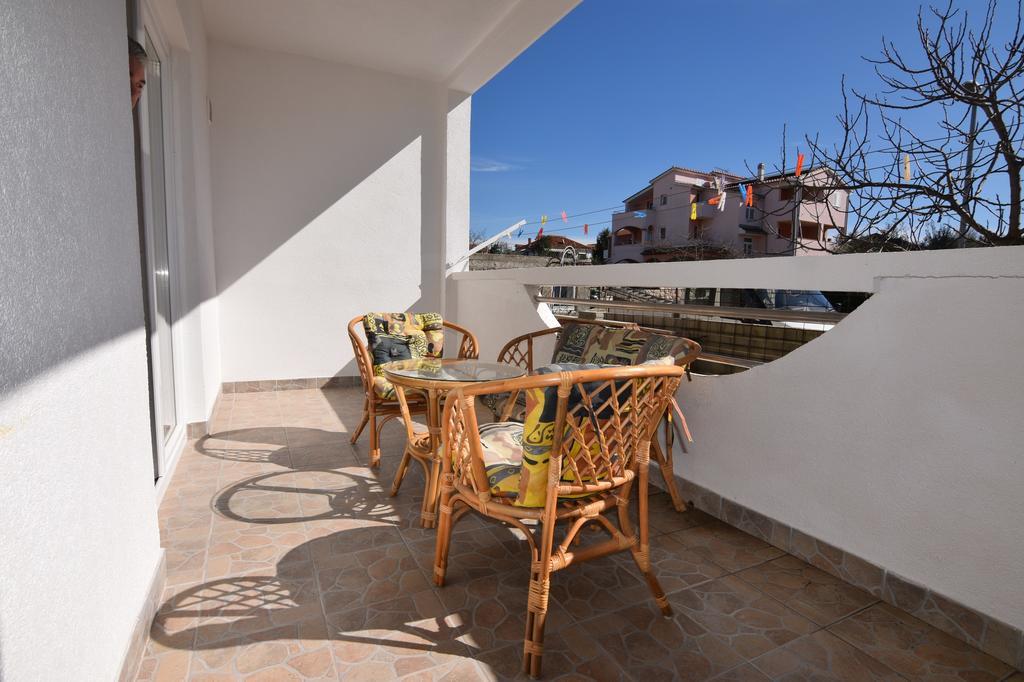 Apartments Batarilo Biograd Na Moru Eksteriør bilde