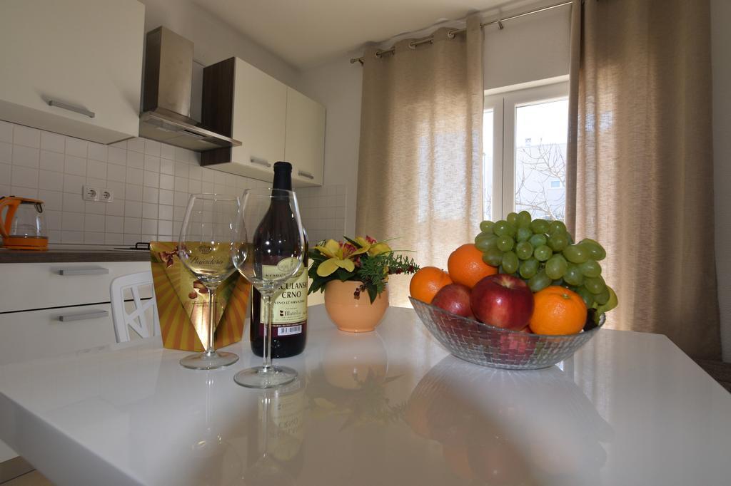 Apartments Batarilo Biograd Na Moru Eksteriør bilde
