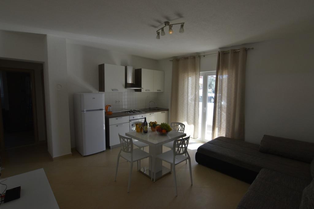 Apartments Batarilo Biograd Na Moru Eksteriør bilde