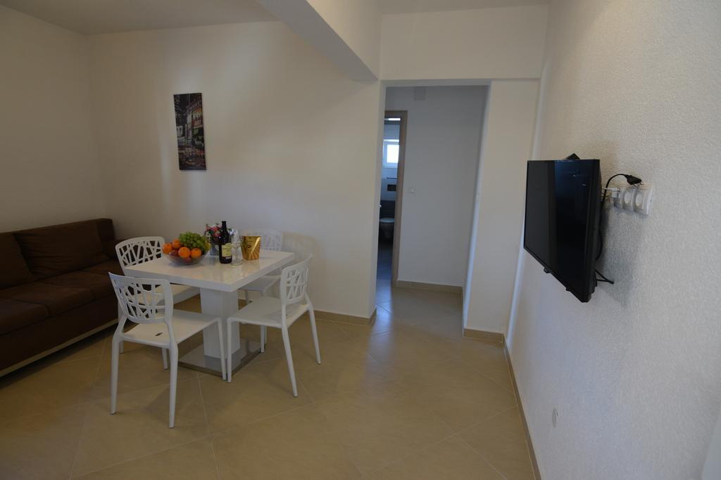 Apartments Batarilo Biograd Na Moru Eksteriør bilde
