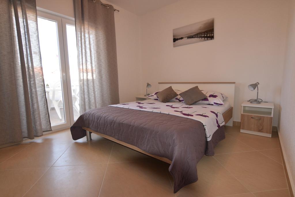 Apartments Batarilo Biograd Na Moru Eksteriør bilde