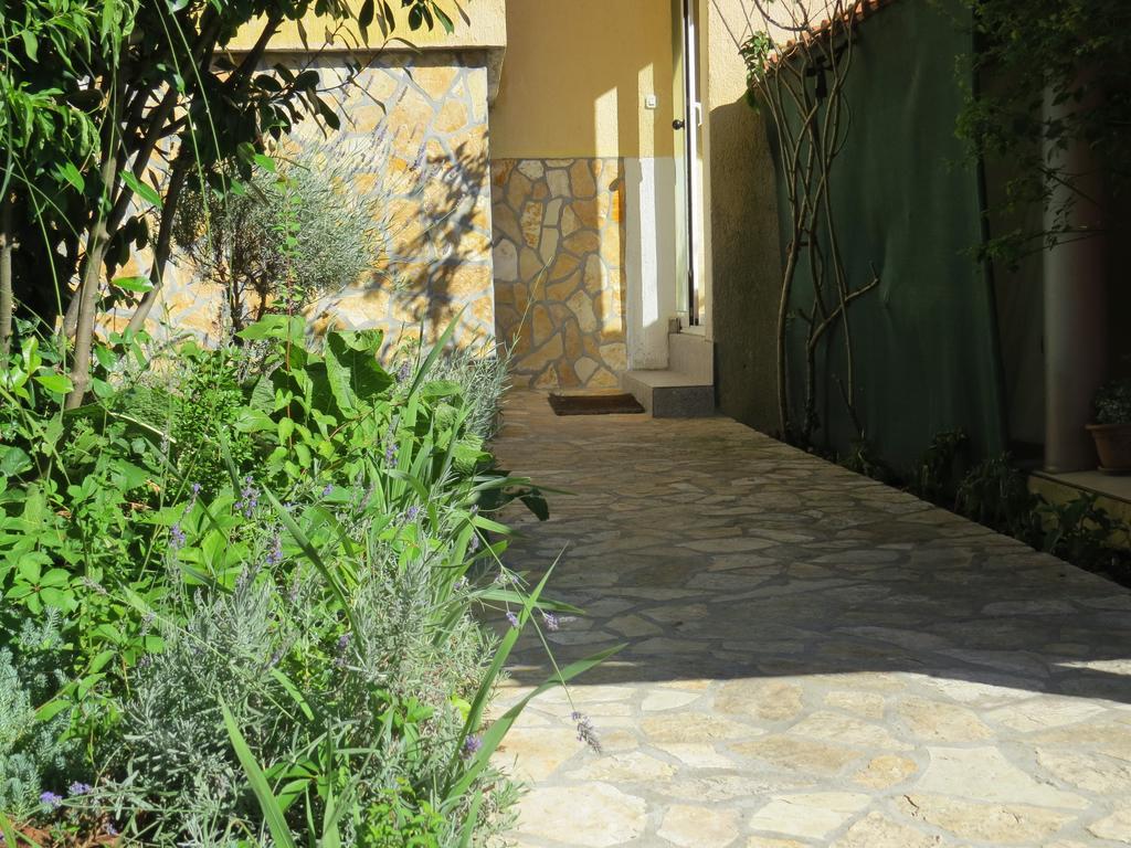 Apartments Batarilo Biograd Na Moru Eksteriør bilde